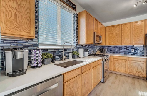 Colorado Springs House | Pony Meadows! Family Escape with BBQ & Workspace