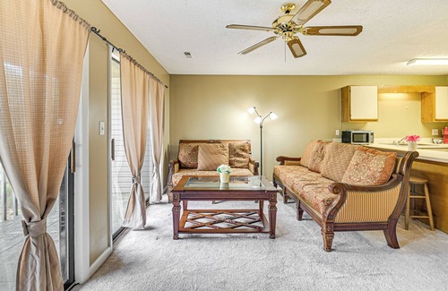 Surfside Beach Condo | Pool Access & Balcony: Condo in Myrtle Beach!