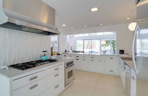 Canyon View Estates Condo | Pool Access: Mtn-View Palm Springs Condo!