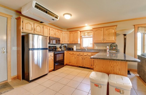 Newport Center Condo | Pool Access: Waterfront Lake Memphremagog Condo!