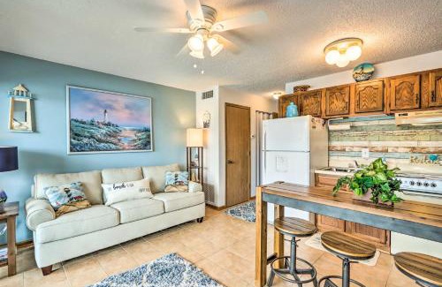 Osage Beach Apartment | Pool and Boat Slip Available Osage Beach Condo!