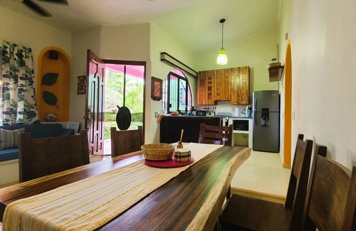 Hidalgo House | Pool and Oceanview 3bdrm house Steps to Manzanillo Beach