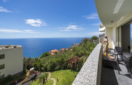 Estrela da Calheta Apartment | Pool and sea view - Calheta Victory View