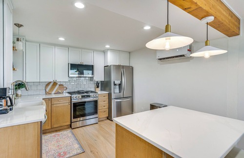 Roy Apartment | Pool & Hot Tub Access: Luxury Roy Oasis!
