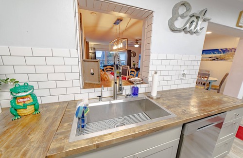Okeechobee House | Pool, Hot tub, Kid & Pet Friendly! Near Lake, CLEAN