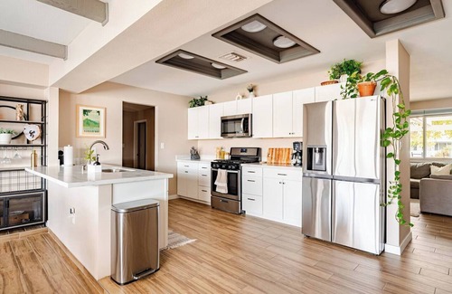Rural-Geneva House | Pool paradise near ASU campus and Scottsdale