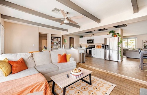 Rural-Geneva House | Pool paradise near ASU campus and Scottsdale