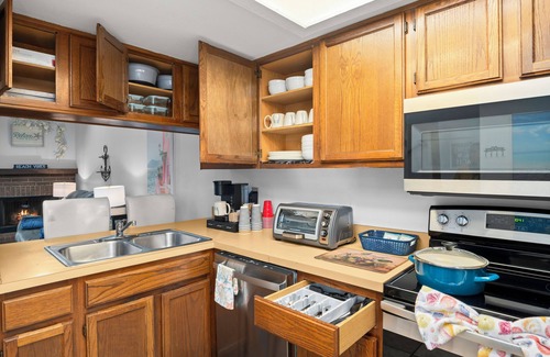 Temple Terrace Villa | Pool Patio Private Yard close to Moffit & USF