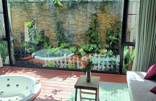 Hang Dong Condo | Pool Suite Condo, Chaing Mai- Jacuzzi Suite