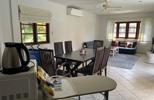 Saen Suk Villa | Pool Villa Palmtree Residence