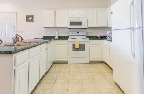 Village of Four Seasons Apartment | Pool | WiFi | Lake Front| Sleeps 6 | MM 13 (791DC)