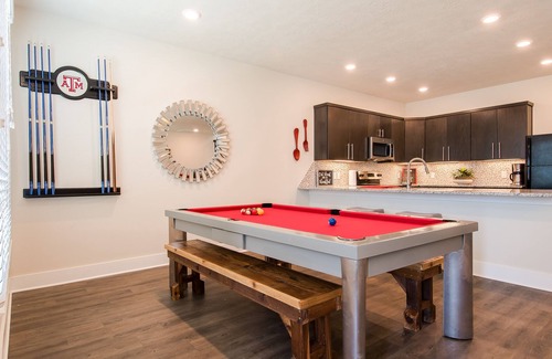Wellborn House | POOLING AROUND in College Station! Contemporary Townhome in Great Location!