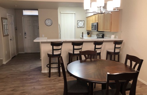 North Scottsdale Condo | Poolside Clubhouse Gated Resort Condo at Grayhawk