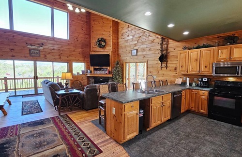 Ellijay Cabin | Poolside Mountain Retreat- Family-sized, pet-friendly, pool, hot tub, private