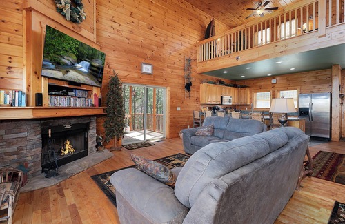 Ellijay Cabin | Poolside Mountain Retreat- Family-sized, pet-friendly, pool, hot tub, private