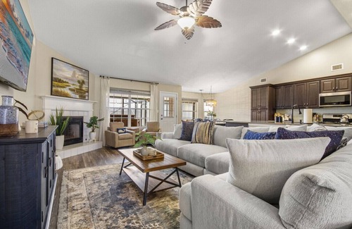 Ono Island House | Poolside Retreat! Private pool & hot tub! Only 5 min to Beach!