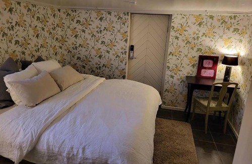 Orebro Apartment | Poolvillan i centrala Örebro