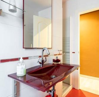Leon Apartment | Pop Gallery