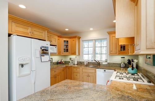 Popponesset House | Popponesset, 2-Bedrooms, 2.5 baths, Sleeps 4, A/C, private deck