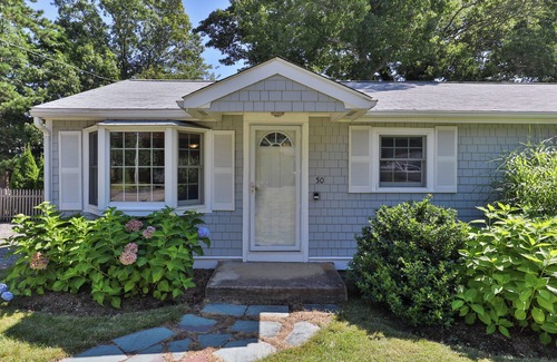 Popponesset House | Popponesset-3 Bedrooms, Sleeps 6, A/C and Private Beach
