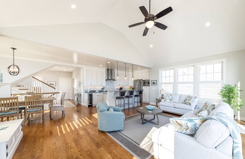 Popponesset House | Popponesset-Exclusive Oceanfront Rental, 3 bedroom, 3.5 baths, sleeps 6