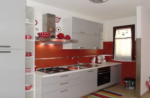 Castellammare del Golfo Apartment | Poppy Apartment WIFI FREE Rainbow Apartments. CIR 19081005C225345.