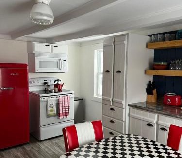 Twillingate House | PoppyJoe's
