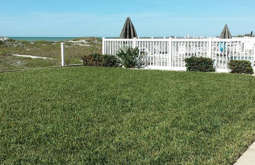 Independence Square Condo | Popular Beachfront Condo w/Pool & Beach Gear Provided, Oceanside Unit 406