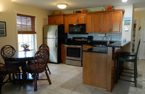 Grace Bay Condo | Popular QUEEN ANN SUITE on Grace Bay Beach