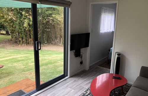 Whangarei Heads Cabin | Popular Urquharts Bay - NEW beach cabin set in large private garden