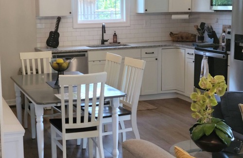 Sumner County House | Porchland Cottage -PRACTICALLY NEW HOUSE with Countryside view -pet friendly