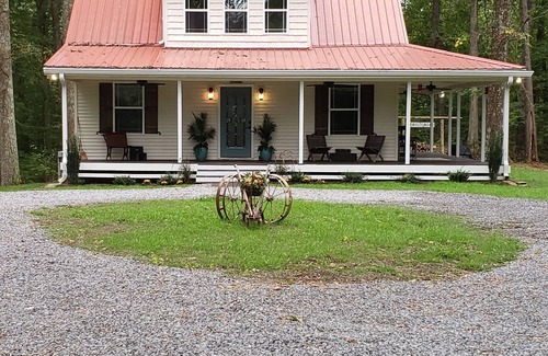 Sumner County House | Porchland Cottage -PRACTICALLY NEW HOUSE with Countryside view -pet friendly