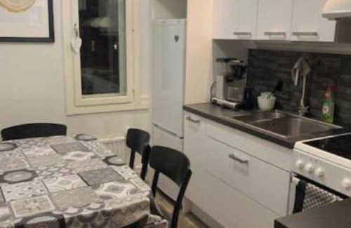 Hameenkyla Apartment | Poremme ja koristetakkakaksio