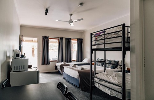 Port Albert Hotel | Port Albert Motel