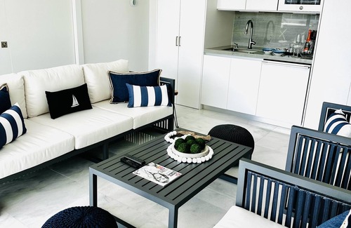 Islamorada Apartment | Port Antigua NEW Luxury one bedroom/2 bath apt with pool/spa/steam in Islamorada