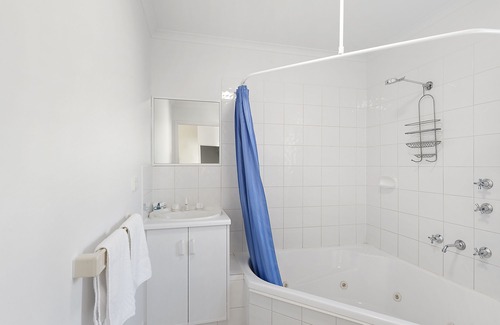 Port Broughton Hotel | Port Broughton Tourist Park
