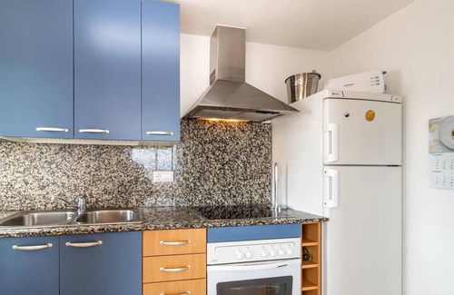 Llanca Apartment | Port de Llançà 37 Top floor apartment with terrace