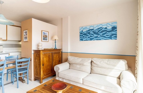 Llanca Apartment | Port de Llançà 43 – Top-floor apt with shared pool