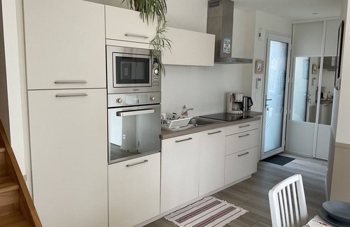 Perros-Guirec Cottage | Port, Duplex Standing * 51 m²/4-5 people, Garden & Parking, Wifi