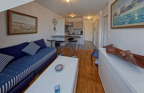 Port-Louis Apartment | Port-Louis Type 3, Garden, 30m from Coves, 4 People