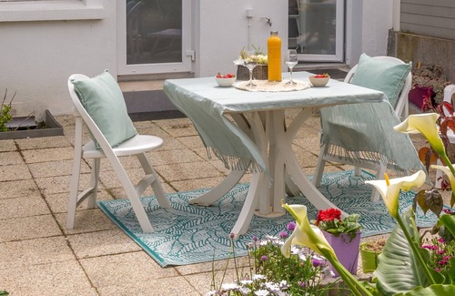 Port-Louis Apartment | Port-Louis Type 3, Garden, 30m from Coves, 4 People