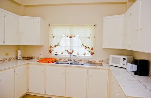 Piarco Apartment | Port of Spain Breezy Guest Apartment By The Vacation Casa