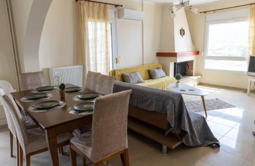 Nea Peramos Apartment | Port View House-Comfy Family Apartment-Panoramic View