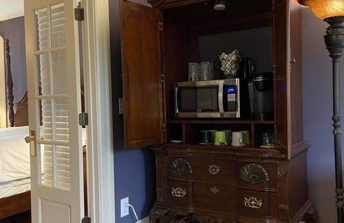 Powderhorn House | Portland Place-Victorian Getaway