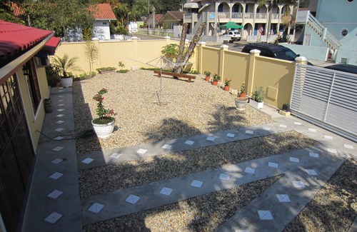 Porto Belo House | Porto Belo : 5 bedrooms : 50m from the beach : accommodates 16 people