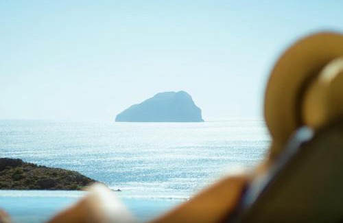 Kithira Hotel | Porto Delfino Retreat