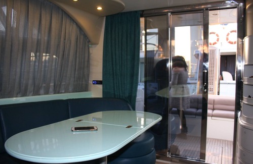Campanha Boat Rental | Porto Privat Yatch is a luxury vessel located at Marina do Freixo.