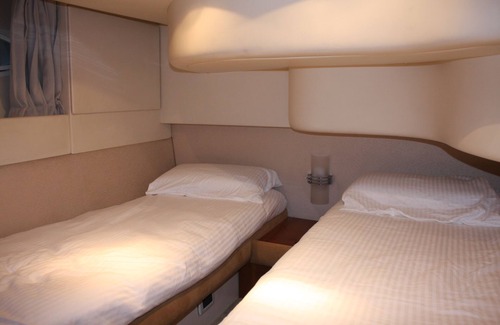 Campanha Boat Rental | Porto Privat Yatch is a luxury vessel located at Marina do Freixo.