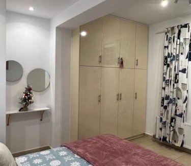 Ormos Agiou Ioannou Apartment | Porto Rafti view by Akroploro