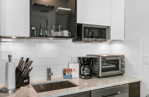 Merritt Island Condo | Portside Suite - Cape Crossing Resort and Marina